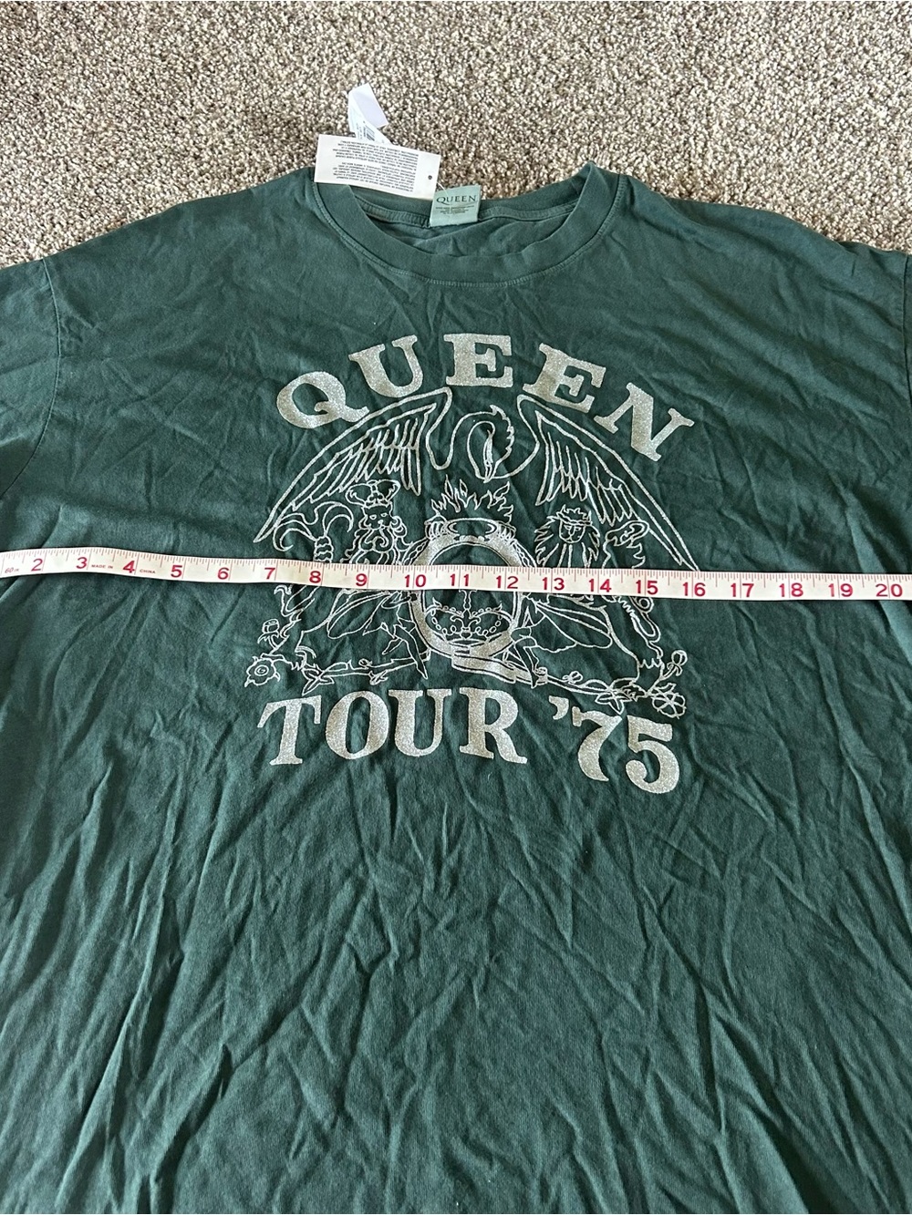 [American Eagle] NWT Green Queen Band Tee Silver Glitter Graphic - Picture 8 of 9